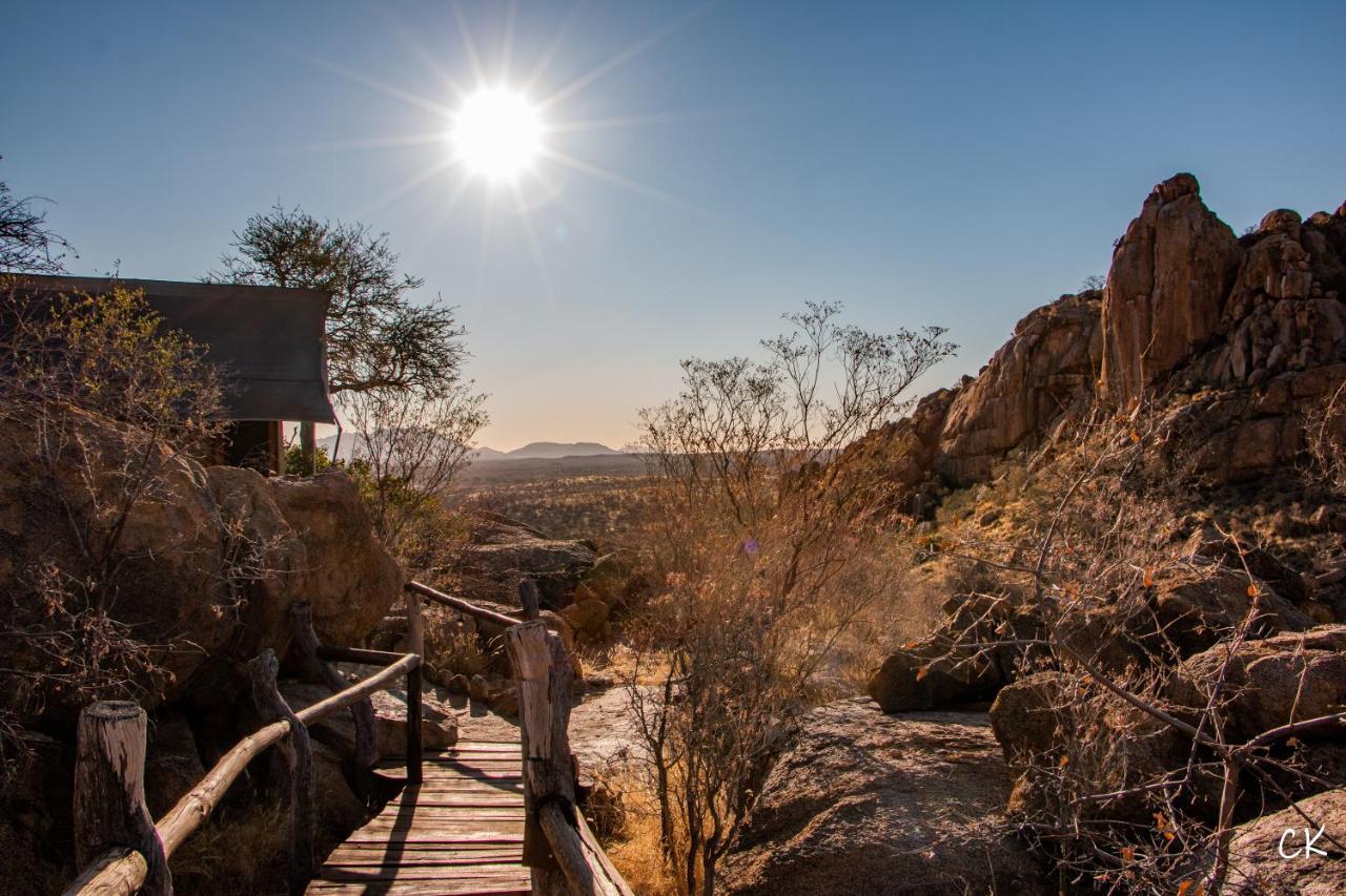 אומרורו Ondudu Safari Lodge מראה חיצוני תמונה