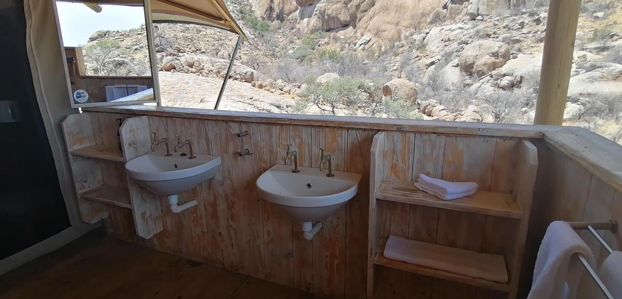 אומרורו Ondudu Safari Lodge מראה חיצוני תמונה