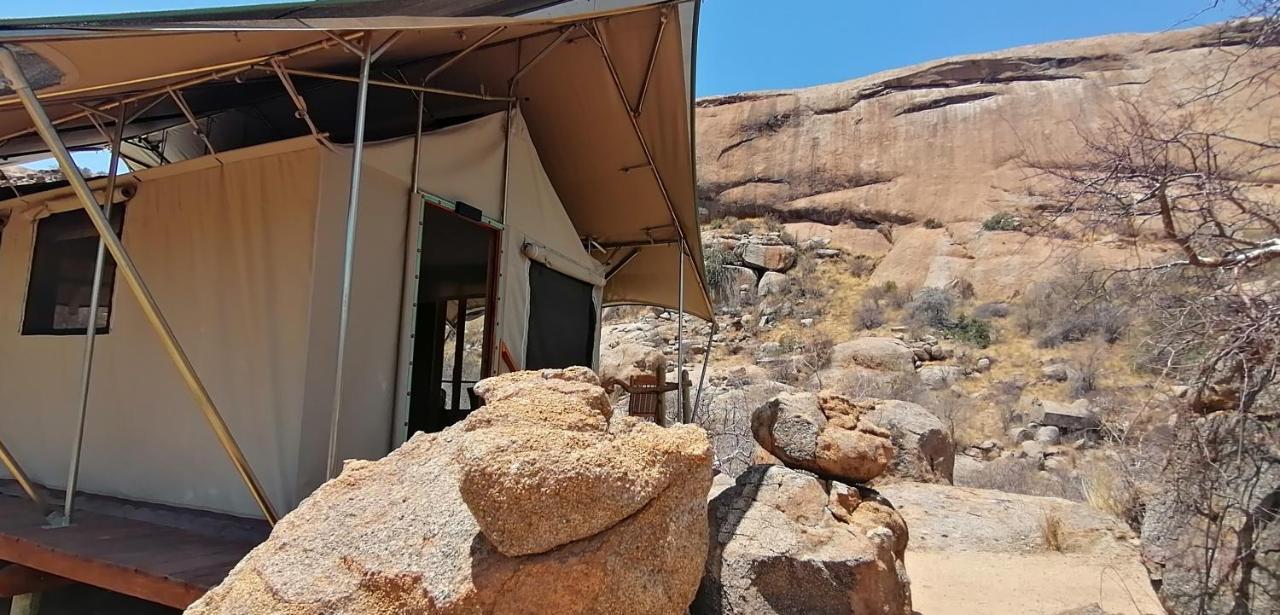 אומרורו Ondudu Safari Lodge מראה חיצוני תמונה