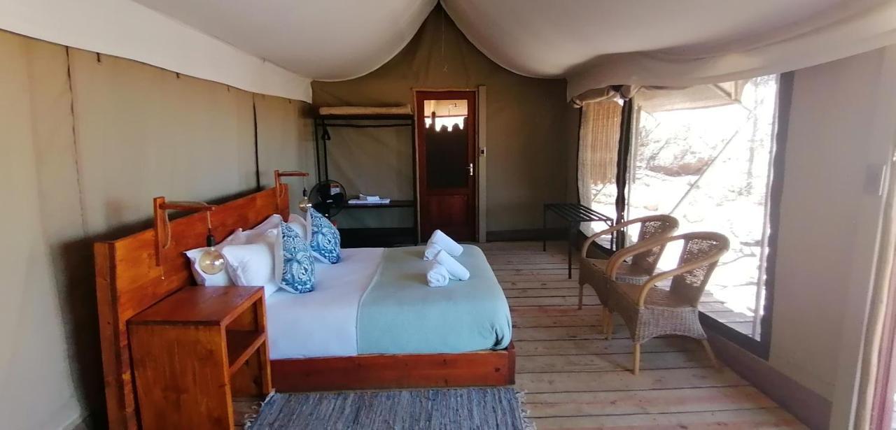 אומרורו Ondudu Safari Lodge מראה חיצוני תמונה