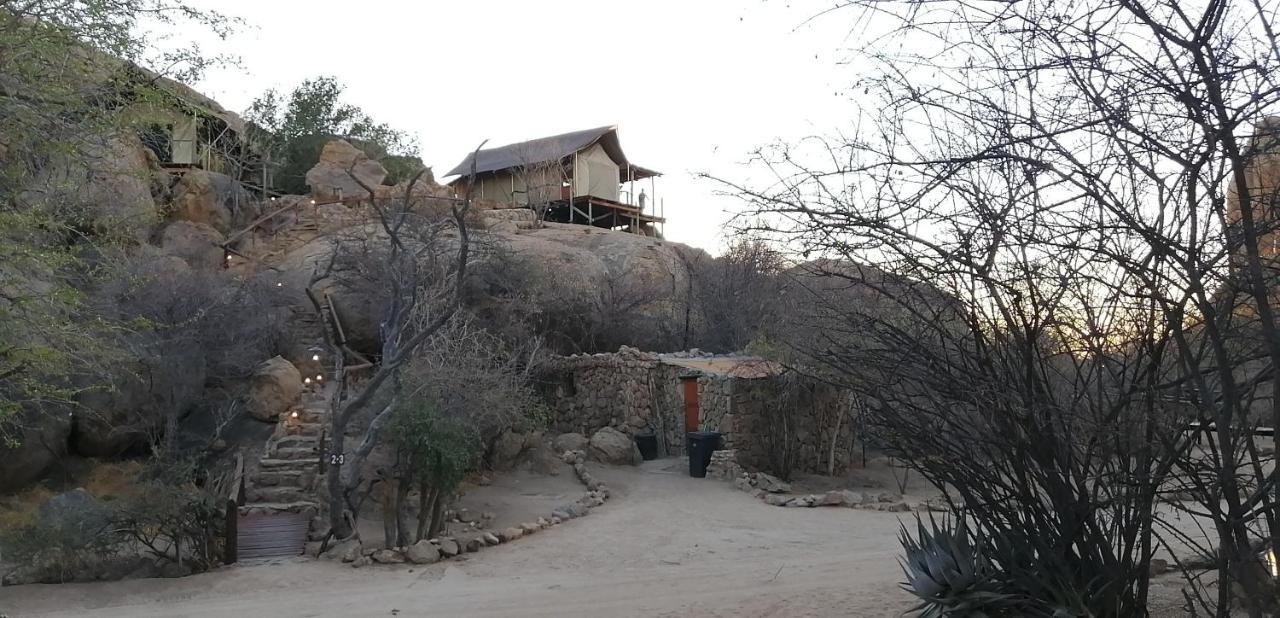 אומרורו Ondudu Safari Lodge מראה חיצוני תמונה