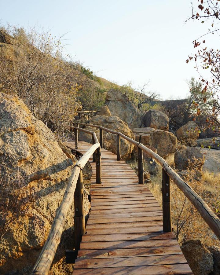 אומרורו Ondudu Safari Lodge מראה חיצוני תמונה