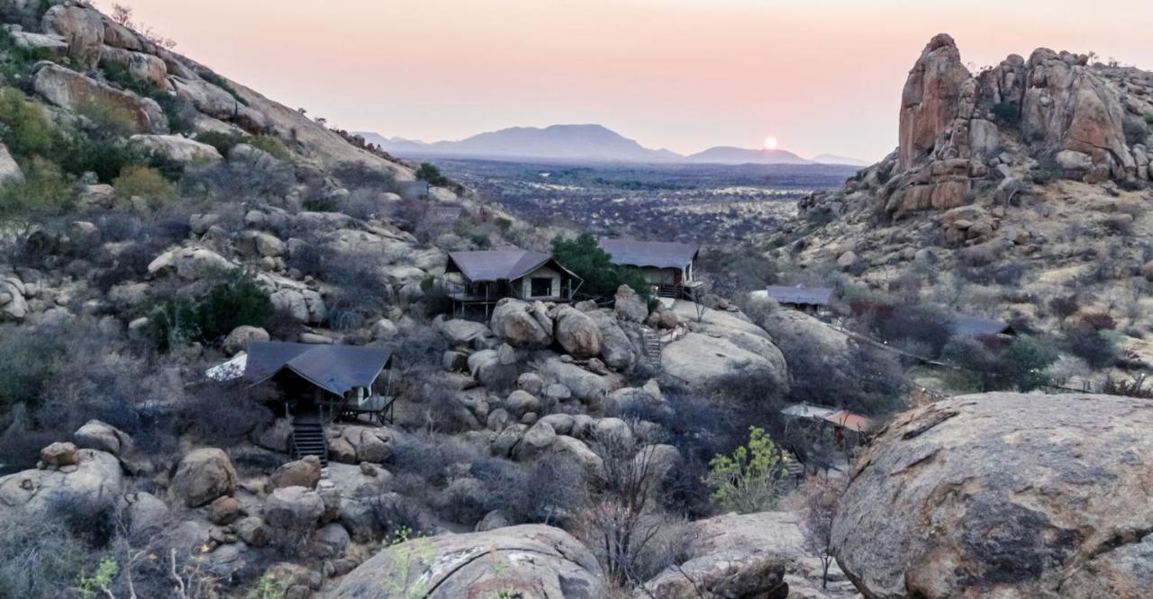 אומרורו Ondudu Safari Lodge מראה חיצוני תמונה
